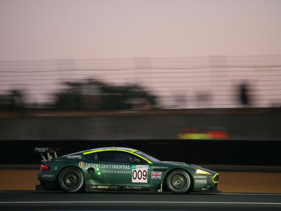  Aston Martin DBR9 Le Mans Winner 2007 года  (фото 9 из 21)